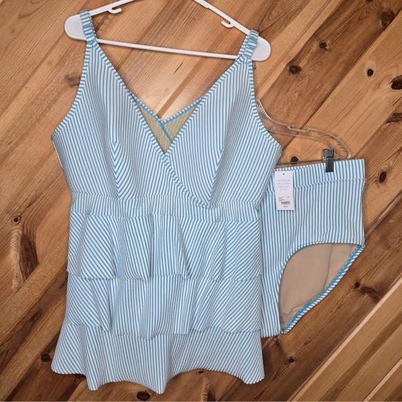 NEW Cacique Tankini 2 Piece Suit‎ Lightly Lined Stripe Plus 18/22